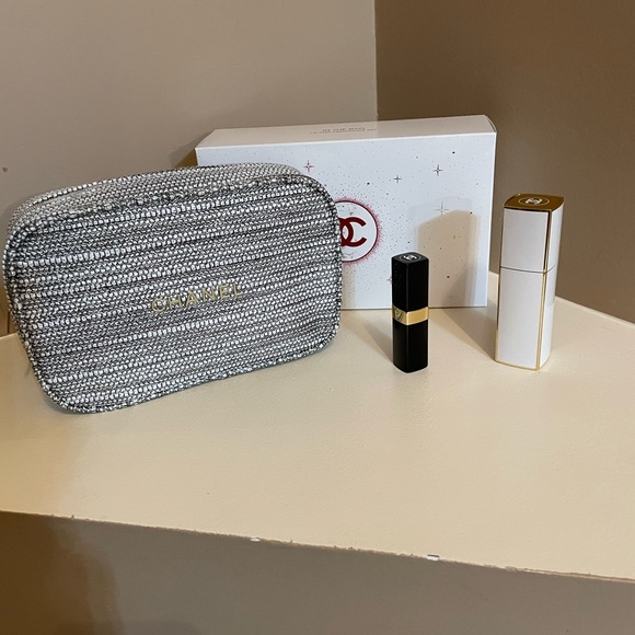CHANEL Other Chanel Beauty Gift Set 222new Authentic Poshmark